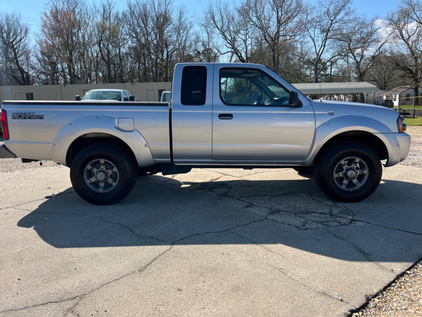 2004 Silver /Gray Nissan Frontier XE (1N6ED26T24C) with an V6 engine, Automatic transmission, located at 4520 Airline Hwy, Baton Rouge, LA, 70805, (225) 357-1497, 30.509325, -91.145432 - 2004 Nissan Frontier XE V6 Gas, 160K Miles, Power Windows & Locks Spray, Paint Chip On Drivers ExCab & Dent In Rear Bumper. NO IN HOUSE FINANCING. FOR INFO PLEASE CONTACT JEFF AT 225 357-1497 CHECK OUT OUR A+ RATING WITH THE BETTER BUSINESS BUREAU WE HAVE BEEN A FAMILY OWNED AND OPERATED BUSINESS A - Photo#4